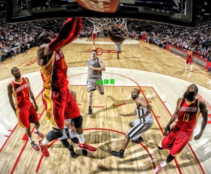 公牛主场火力全开，怀特24分领军轻取篮网