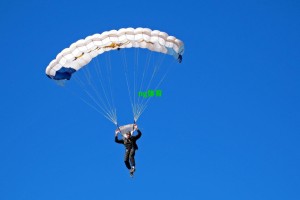 孔帕尼确认金玟哉训练中轻微不适 拜仁后防备战计划未受影响