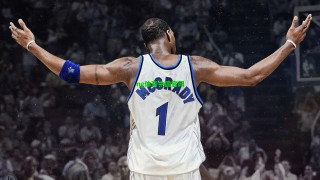 富安健洋正式登陆荷甲，身披阿贾克斯32号开启新征程