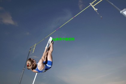 19岁新星闪耀达拉斯！独行侠官方趣味竞猜为弗拉格庆生，未来核心已获球队上下盛赞