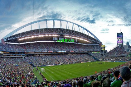 萌娃助威点燃绿茵！长沙险胜永州，湘超半决赛上演热血与温情