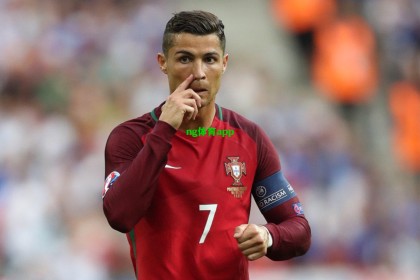 奥利塞闪耀安联！两球一助主导胜利，当选拜仁对狼堡全场最佳