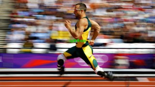 埃芬博格犀利点评引争议，指出博尼费斯不莱梅时期体能短板，巅峰速度不足30公里/小时成焦点