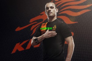 全运会男篮焦点战，袁堂文弧顶手术刀分球，李弘权三分如雨助队取胜